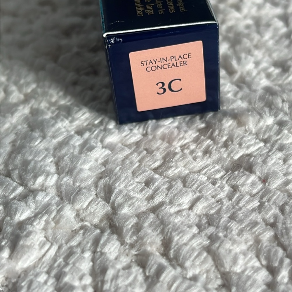 Estée Lauder Double Wear Stay-in-Place Flawless Concealer Shade 3C - Medium Cool - Picture 4 of 5